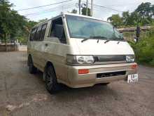 Mitsubishi PO5 1992 Van