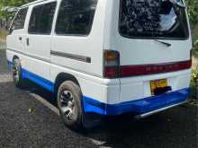 Mitsubishi PO5 1989 Van