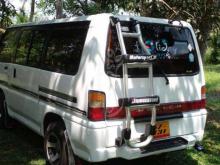 Mitsubishi PO5 1990 Van