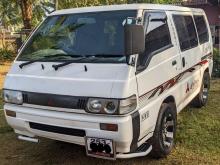 Mitsubishi PO5 1997 Van