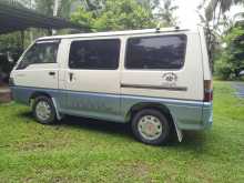 Mitsubishi PO05 1988 Van