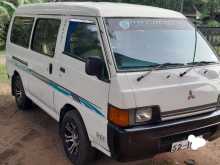 Mitsubishi PO15 1991 Van