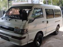 Mitsubishi Po15 1995 Van