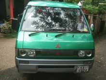 Mitsubishi PO15 1985 Van