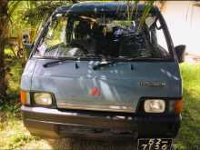 Mitsubishi L300 1992 Van