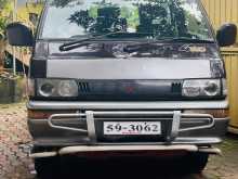 Mitsubishi PO45 1992 Van