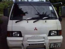 Mitsubishi PO5 1987 Van