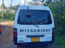 Mitsubishi PO5 1996 Van