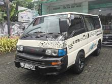 Mitsubishi PO5 2004 Van