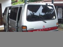 Mitsubishi PO5 1989 Van