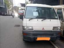 Mitsubishi PO5 2011 Van