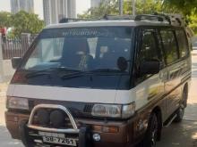 Mitsubishi PO5 1996 Van