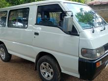 Mitsubishi PO5 1986 Van