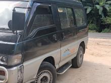 Mitsubishi PO5 1992 Van
