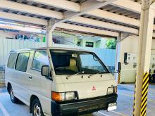 Mitsubishi PO5 1991 Van