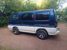 Mitsubishi PO5 1992 Van