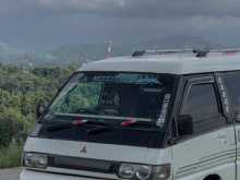 Mitsubishi PO5 1999 Van