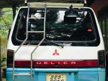 Mitsubishi PO5 1987 Van