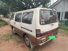 Mitsubishi Po5 1987 Van