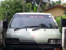 Mitsubishi PO5 1987 Van