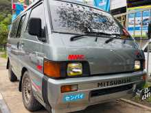 Mitsubishi Po5 1989 Van