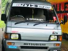 Mitsubishi Po5 1989 Van