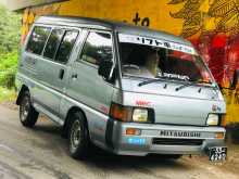 Mitsubishi Po5 1989 Van