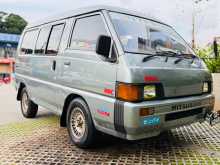 Mitsubishi Po5 1989 Van