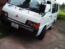 Mitsubishi PO5 1989 Van