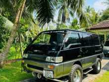 Mitsubishi PO5 1990 Van