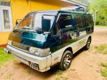 Mitsubishi PO5 1990 Van