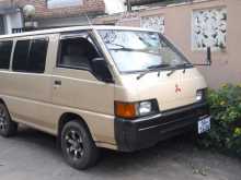 Mitsubishi Po5 1990 Van