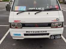 Mitsubishi PO5 1992 Van