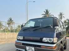 Mitsubishi PO5 1992 Van