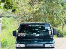 Mitsubishi PO5 1992 Van