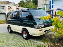 Mitsubishi Po5 1993 Van