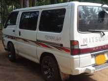 Mitsubishi Po5 1995 Van