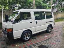 Mitsubishi PO5 1997 Van