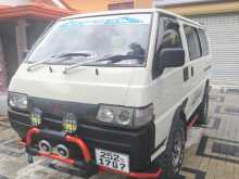 Mitsubishi Po5 1998 Van