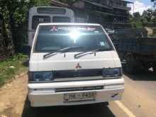 Mitsubishi Po5 1999 Van