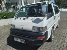 Mitsubishi PO5 2000 Van