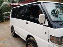 Mitsubishi Po5 1988 Van