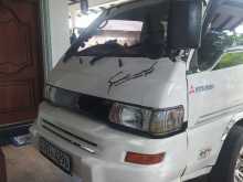 Mitsubishi Po5 2000 Van