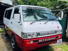 Mitsubishi PO5 1996 Van