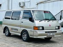 Mitsubishi PO5 1998 Van