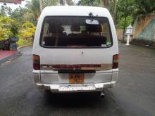 Mitsubishi PO5 1989 Van