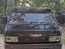 Mitsubishi PO5 2005 Van