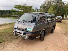 Mitsubishi Po5 1993 Van