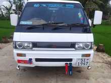 Mitsubishi Po5 1988 Van