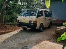 Mitsubishi PO5 1989 Van